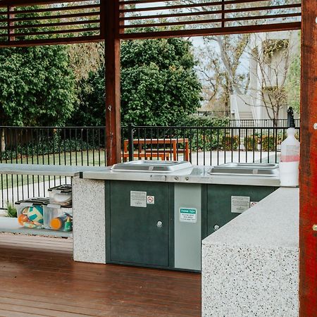 Nagambie Waterfront Motel מראה חיצוני תמונה